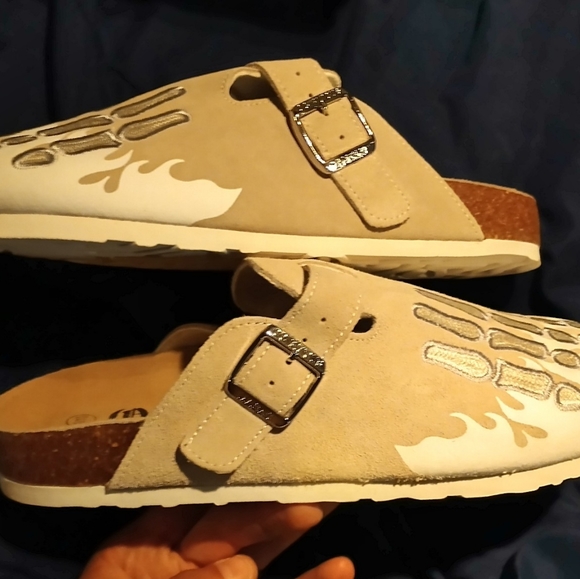 Octavious Marks Custom “Fish Bone” Birkenstock Boston Clogs - Picture 2 of 10
